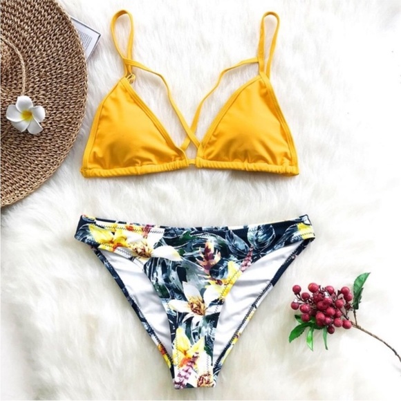 October Love Strappy Cheeky Bikini in Golden Yellow Floral Size Medium - Picture 16 of 16